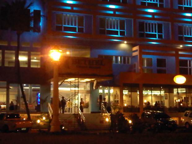 IMG00174-20120709-2021