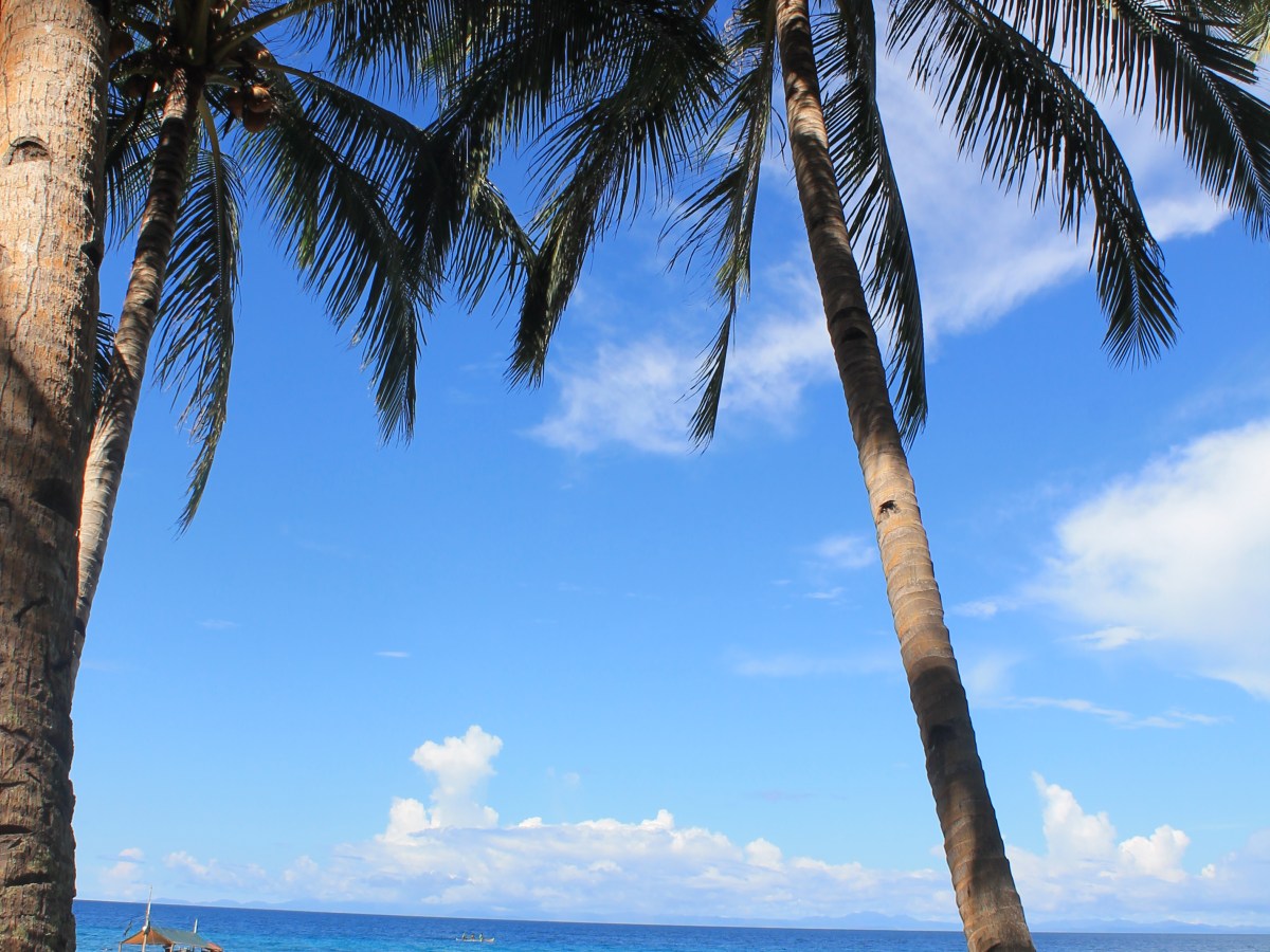 Molopolo Beach: Lilo-an, Southern&nbsp;Leyte